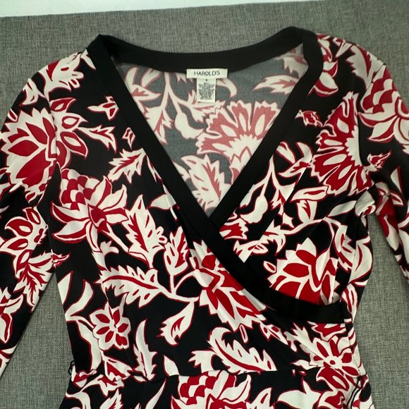 Harold's A-line Floral Dress Small Long Sleeve V-Neck Red Black Stretch - Picture 4 of 14